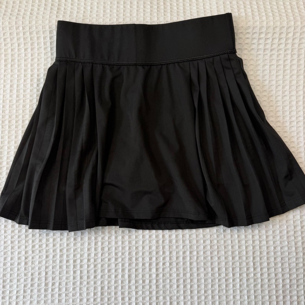 Yogalicious Girls Drop Shot Skort Black Pleated Tennis Skirt Size M